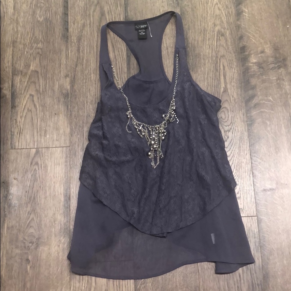 Daytrip by Buckle layered tank with necklace